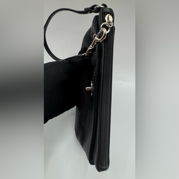 Coach Black Leather Turn lock Wristlet | Very Good Condition - Picture 11 of 13